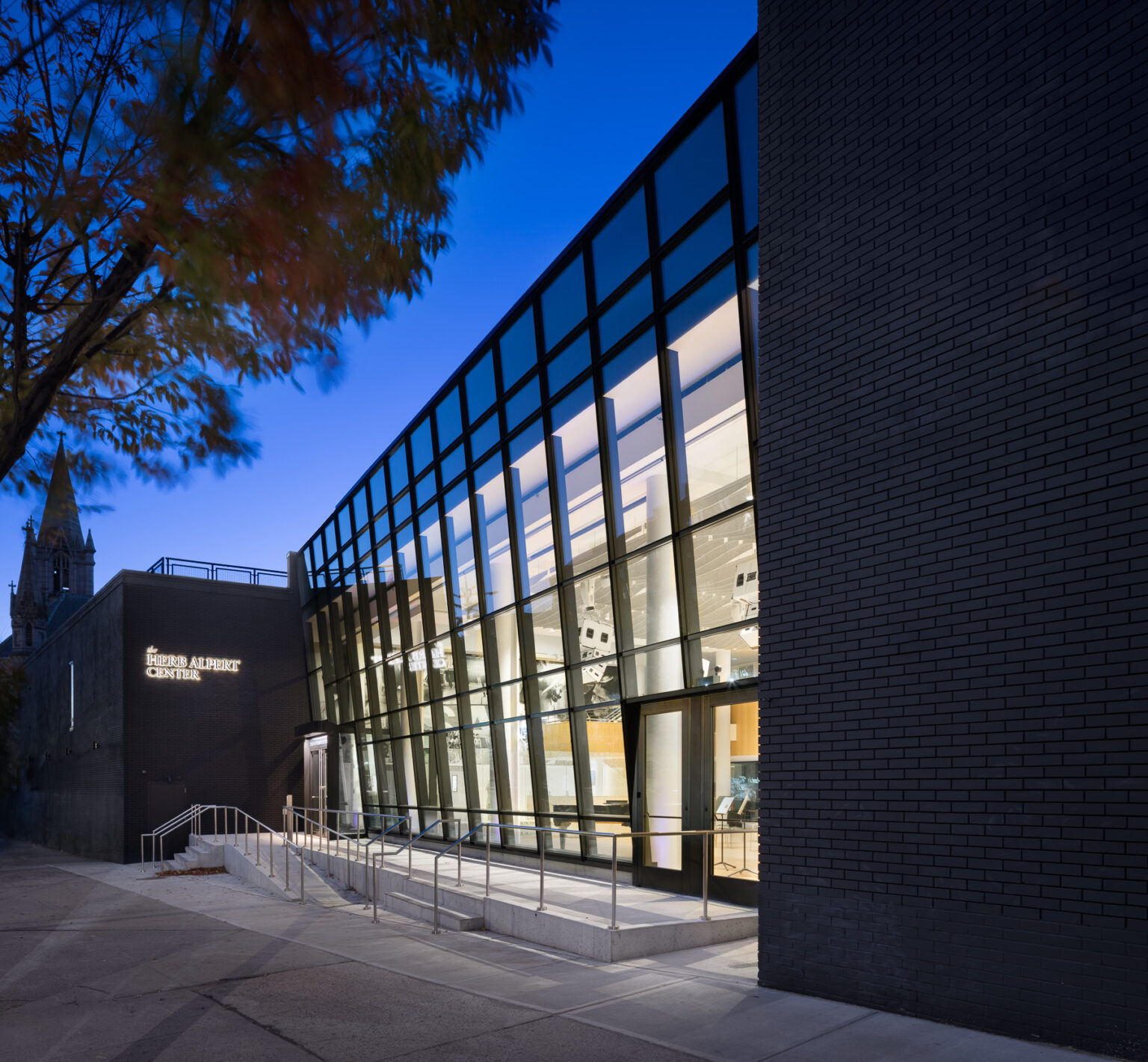 Metropolis Magazine features Harlem School of the Arts – mfldesign